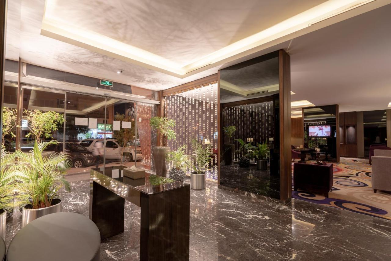 Aparthotel Park House Rijad Zewnętrze zdjęcie