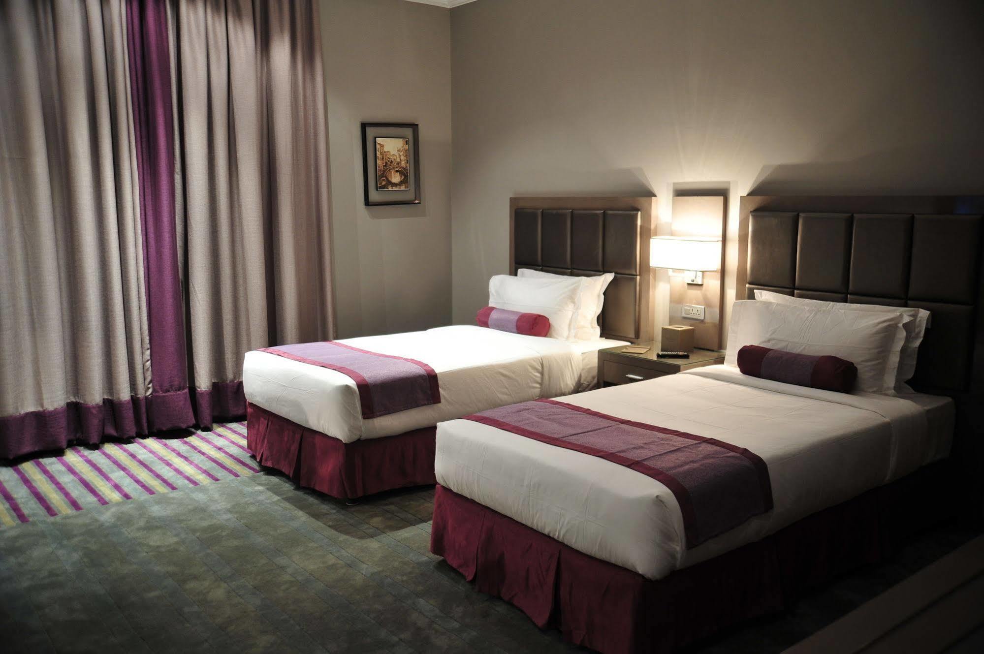 Aparthotel Park House Rijad Zewnętrze zdjęcie